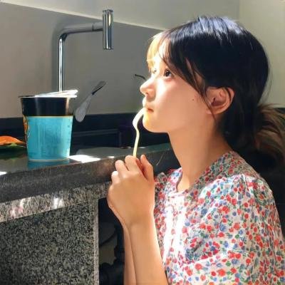 笼中女海报